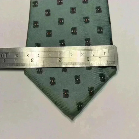 Hathaway tie‎ - Picture 2 of 3